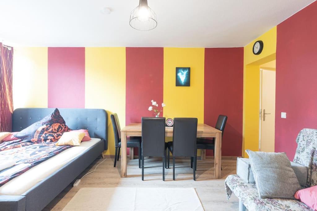 - Magical Harry Potter Apartment In Duisburg - 2 Mins Central Station Hbf - Kingsize Bed & Netflix - Luaran gambar