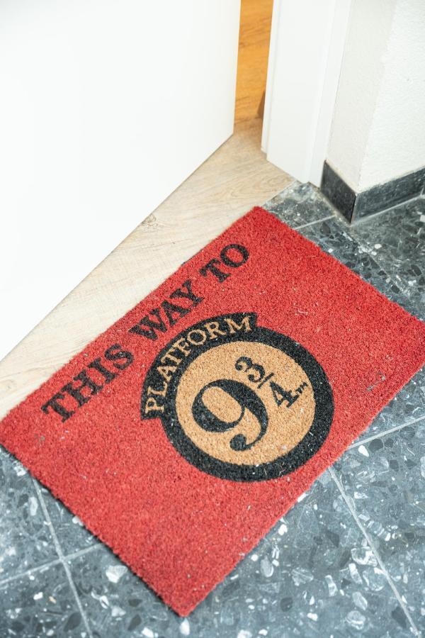 - Magical Harry Potter Apartment In Duisburg - 2 Mins Central Station Hbf - Kingsize Bed & Netflix - Luaran gambar